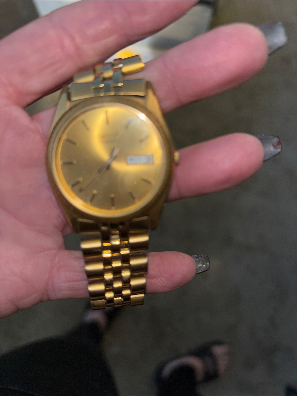 Seiko Gold-Tone Men's Bracelet Watch with Day-Date - Picture 6 of 9